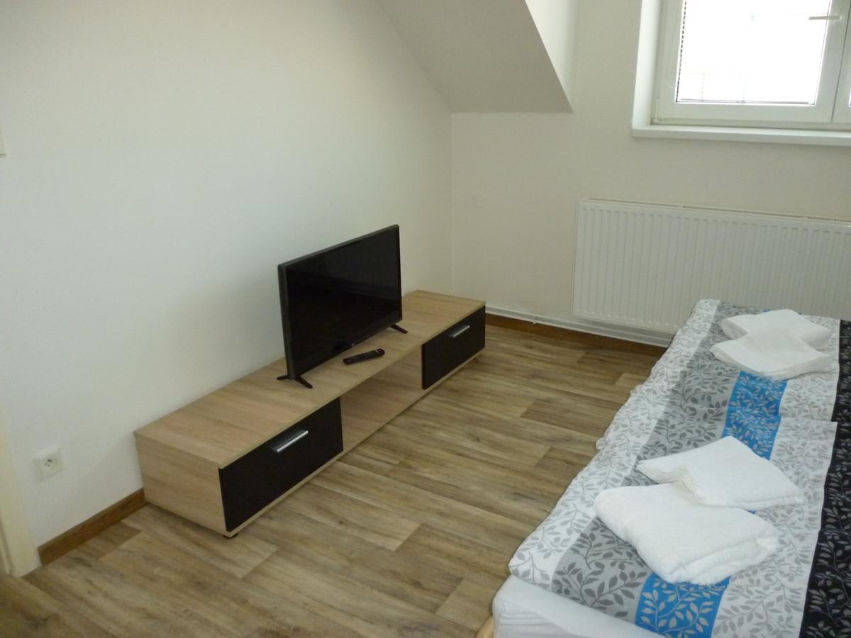 מיקולוב Apartman Relax-Chatka A Apartman מראה חיצוני תמונה